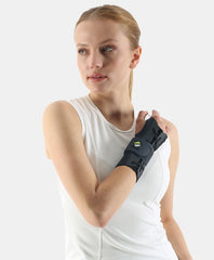 دعامة معصم برباطات قابلة للضبط