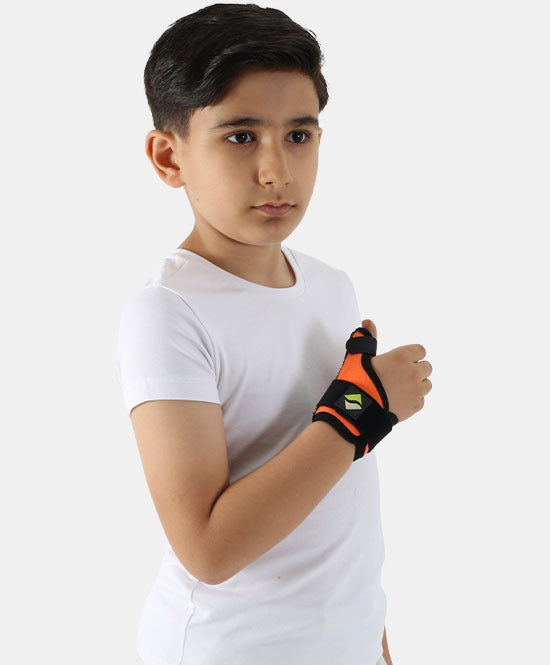 جبيرة دي كويرفان للأطفال — تثبيت الإبهام والمعصم