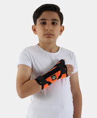 جبيرة معصم بإسناد الإبهام للأطفال (Thumb Spica)