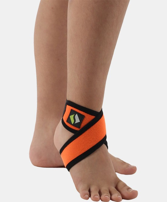 رباط شكل 8 مطاطي للأطفال — تثبيت الكاحل