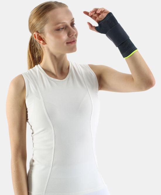 دعامة معصم محاكة مع دعامة راحية (Wrist Brace)