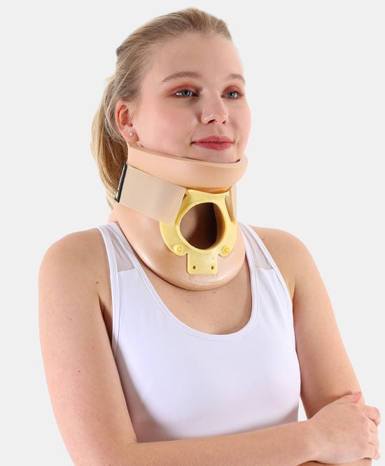 دعامة رقبة فيلادلفيا بفتحة تراكيستومي